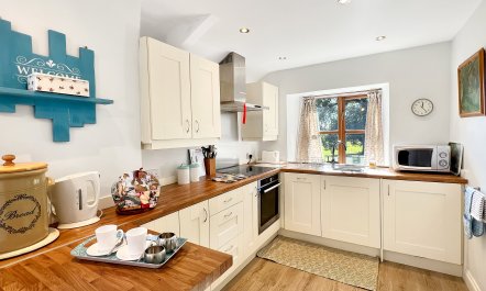 Barn Cottage, Brayford 4