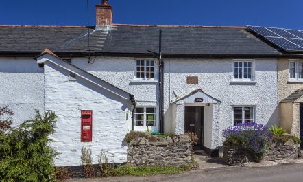 Syms Cottage, Cutcombe 4
