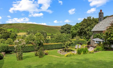 Oare Manor Cottage, Oare 1