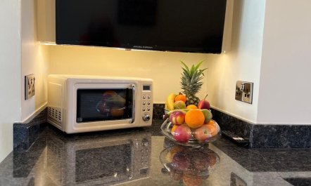 Oare Manor Cottage, Oare 2