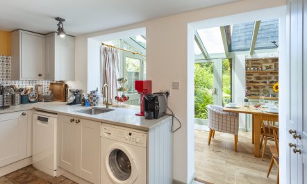 Sausage Cottage, Oakford 6