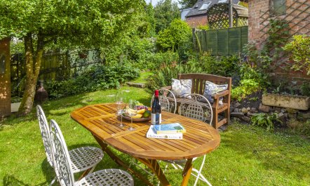 Sausage Cottage, Oakford 2