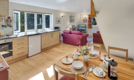 Forge Cottage, Wootton Courtenay 9