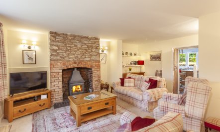 Two Lower Spire Cottage, Liscombe 1