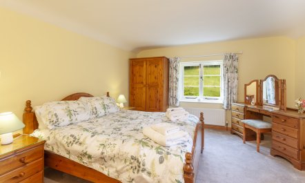 Two Lower Spire Cottage, Liscombe 6