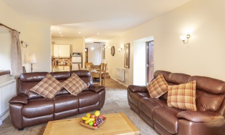 Red Deer Cottage, Wheddon Cross 9