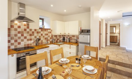 Red Deer Cottage, Wheddon Cross 7