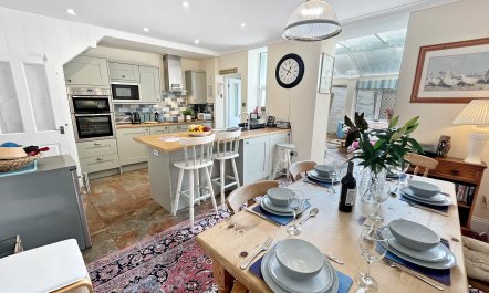 Pip's Corner, Lynton 1