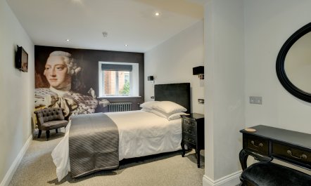 48 Swain Street, Watchet 4