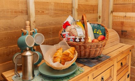 Orchard Yurt, Allerford 7