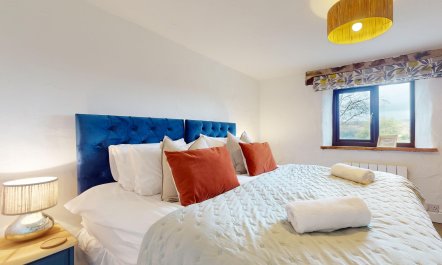 West Hollowcombe Farm Cottages - full site 8