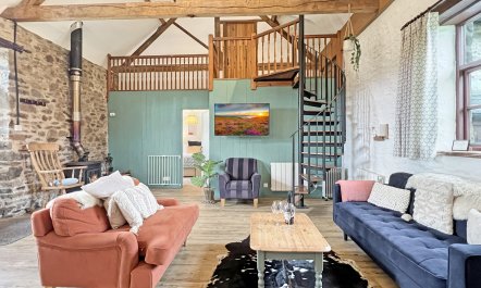 West Hollowcombe Farm Cottages - full site 1
