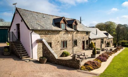 West Hollowcombe Farm Cottages - full site 0