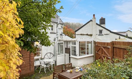 Riverside Cottage, Brendon 6