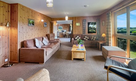 Holly Lodge 3 Bedrooms 7