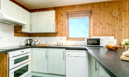 Holly Lodge 3 Bedrooms 5