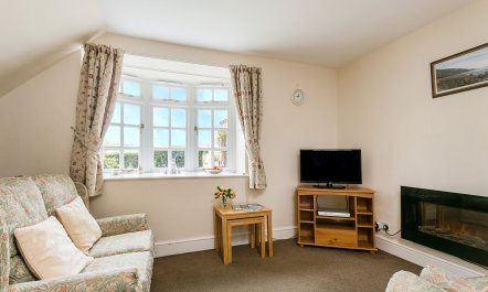 April Cottage, Woodcombe 5