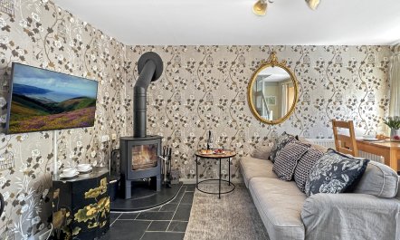 Bantam Cottage 2