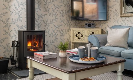 Aylesbury Cottage Sleeps 2 6