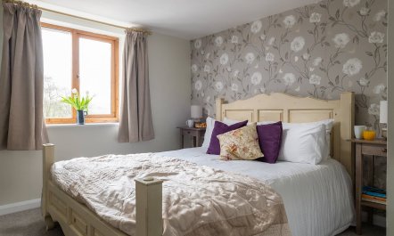 Aylesbury Cottage Sleeps 2 9