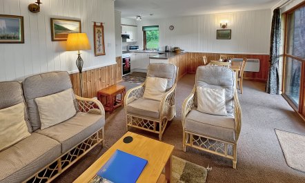 Pine Tree Lodge, Woodcombe 4
