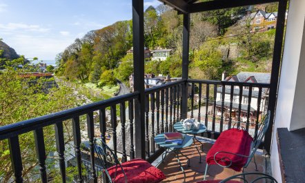 Lorna Doone Cottage, Lynmouth 7