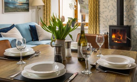 Aylesbury Cottage Sleeps 4 8