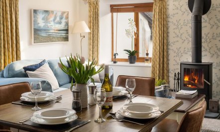 Aylesbury Cottage Sleeps 4 5