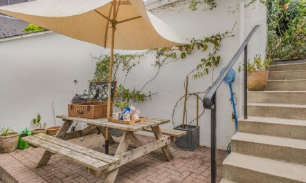 3 Bed in Kingsbridge 1