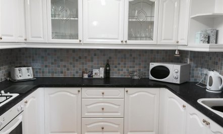 3 Bed in Tenby 2