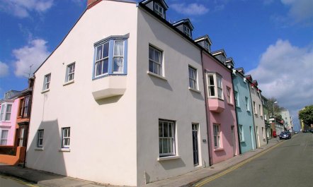 3 Bed in Tenby