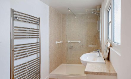 4 Bed in Beaumaris 8