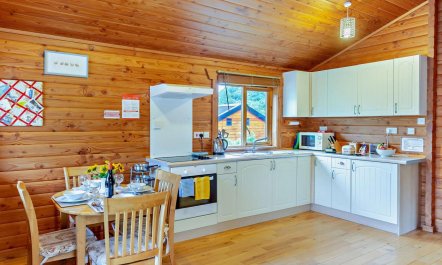 2 Bed in Strome Ferry 4