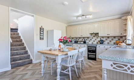 2 Bed in Holsworthy 2