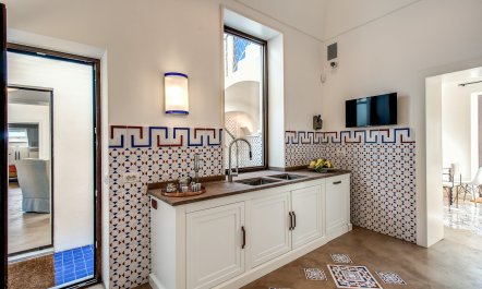 Campania Charm 2