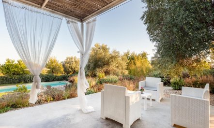 Sicilian Pearl 1