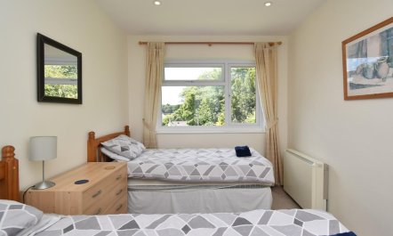 2 Bed in Tenby 4