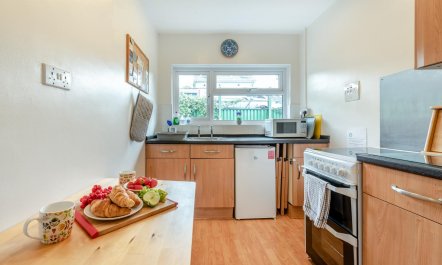 2 Bed in Tenby 3