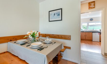 2 Bed in Tenby 8