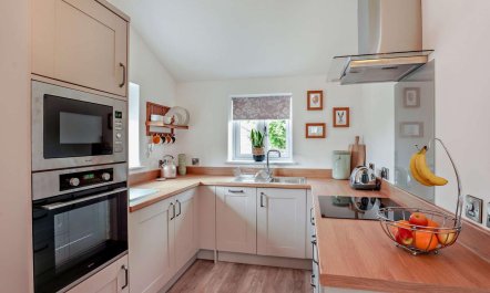 1 Bed in Shepton Mallet 5