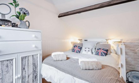 1 Bed in Lymington 5