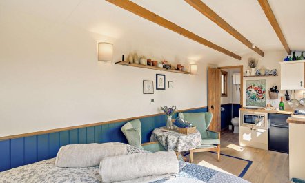 1 Bed in Cheltenham 9