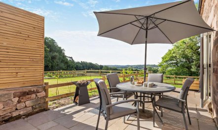 2 Bed in Stoke-on-trent 1