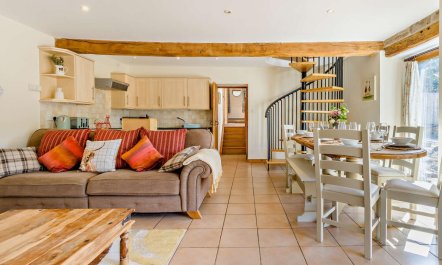 5 Bed in Craven Arms 7