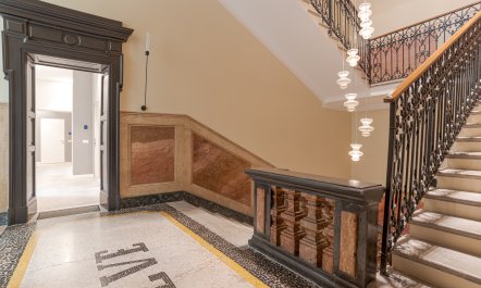 The Viscount Of Como 7