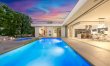 Beverly Hills Chic 0