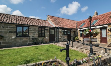 Beaconsfield Cottage 0