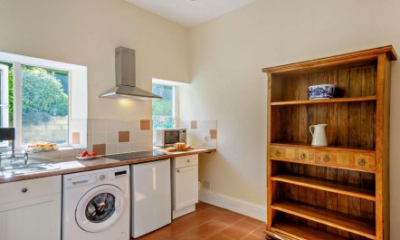 1 Bed in Penmaenmawr 4