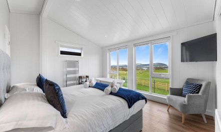 1 Bed in Langbank 3