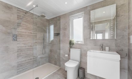 1 Bed in Langbank 4